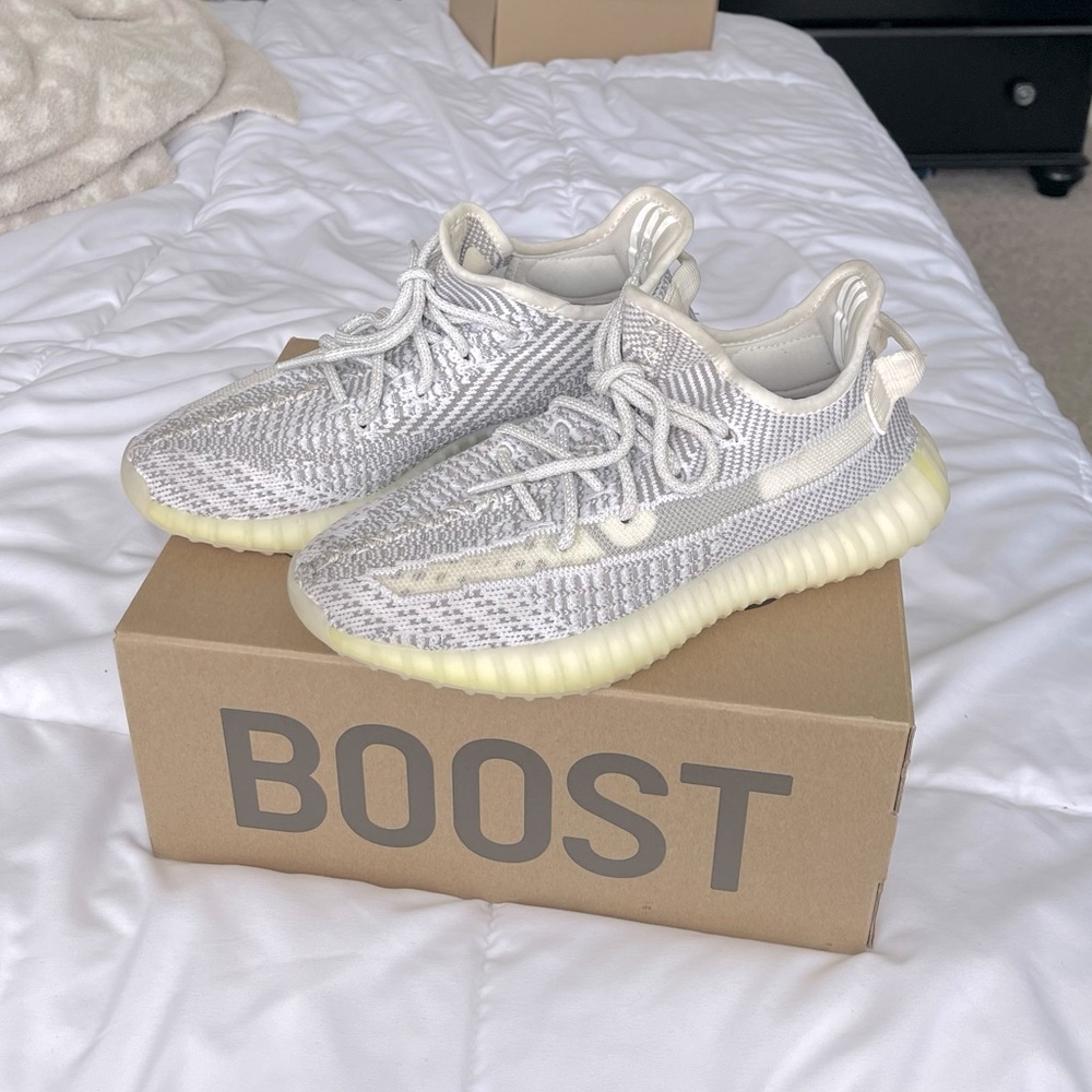 Yeezy Boost 350 V2 - Static